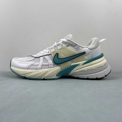 J  NIKE V2k Run  FD0736-105 35 -45